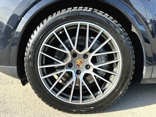 2019 Porsche Cayenne S III, чёрный, 6650000 рублей, вид 4