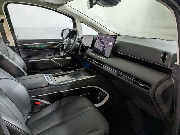 2025 Wey 80 Business Lounge 44.28 kWh, чёрный, 8445000 рублей - вид 8