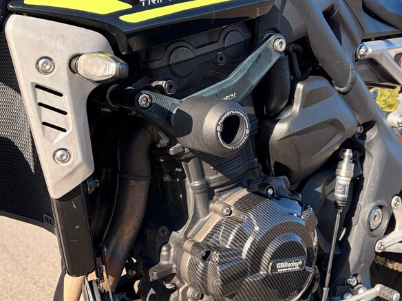 2021 Triumph Speed Triple, чёрный, 1200000 рублей - вид 7
