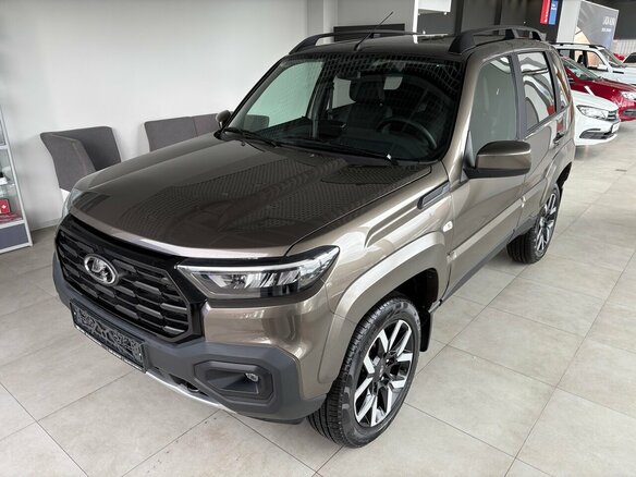 2026 Lada (ВАЗ) Niva Travel I Рестайлинг, серый, 1929000 рублей - вид 1