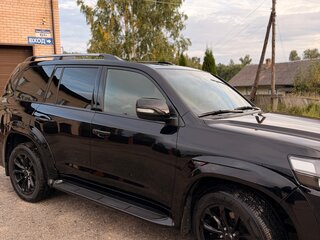 2017 Toyota Land Cruiser 200 Series Рестайлинг 2, чёрный, 6690000 рублей, вид 3