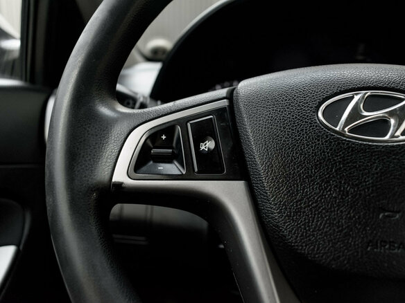 2015 Hyundai Solaris I Рестайлинг, бежевый, 899000 рублей - вид 11