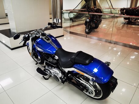 2025 Harley-Davidson Fat Boy, синий, 3750000 рублей, вид 3