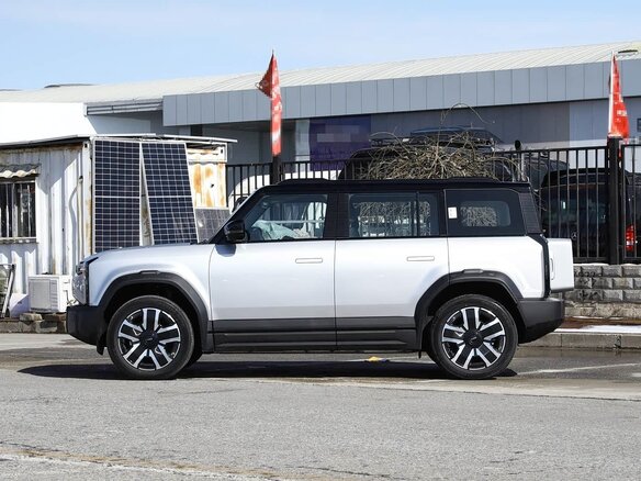 2024 iCar 03 65.69 kWh, серебристый, 3550000 рублей - вид 3