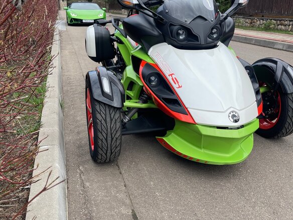 2014 BRP Can-Am Spyder, зелёный, 1000000 рублей - вид 12