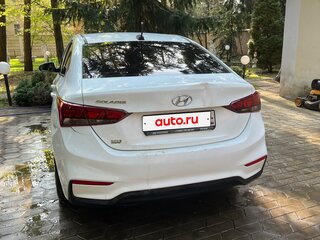 2018 Hyundai Solaris II, белый, 650000 рублей, вид 3
