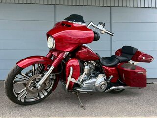 2016 Harley-Davidson CVO Street Glide, красный, 1585000 рублей, вид 4