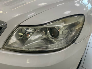 2012 Skoda Octavia II (A5) Рестайлинг, белый, 630000 рублей, вид 2