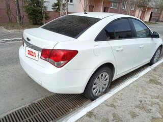 2012 Chevrolet Cruze I Рестайлинг, белый, 800000 рублей, вид 3