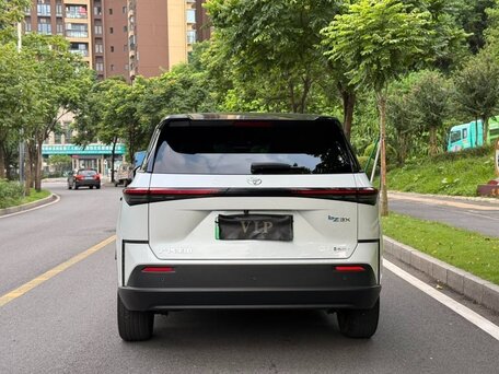 2026 Toyota bZ3X 58.3 kWh, белый, 2658008 рублей, вид 4