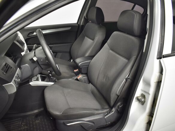2011 Opel Astra H Рестайлинг, белый - вид 9