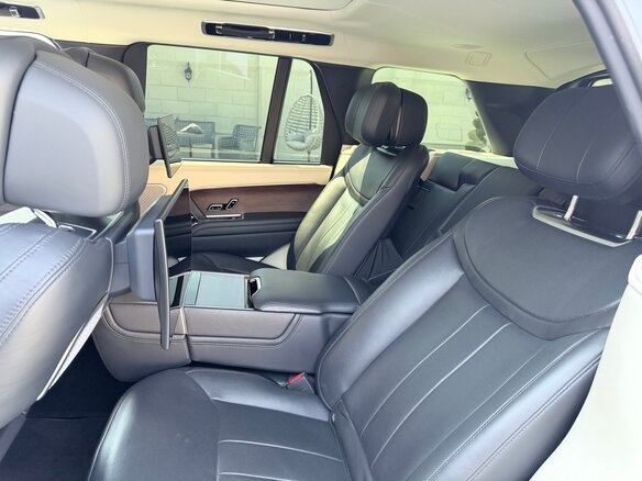 2022 Land Rover Range Rover P400 MHEV V, чёрный, 15500000 рублей - вид 18