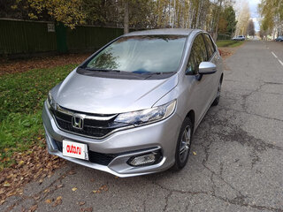 2018 Honda Fit III Рестайлинг, серебристый, 1550000 рублей, вид 3