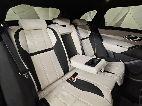 2018 Land Rover Range Rover Velar I, коричневый - вид 16