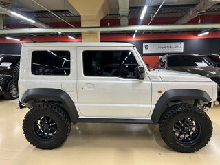 2025 Suzuki Jimny Sierra IV, белый, 2555000 рублей, вид 3