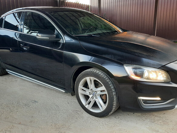 2013 Volvo S60 II Рестайлинг, коричневый, 1500000 рублей - вид 1