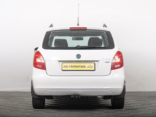 2011 Skoda Fabia II Рестайлинг, белый, 659000 рублей, вид 4