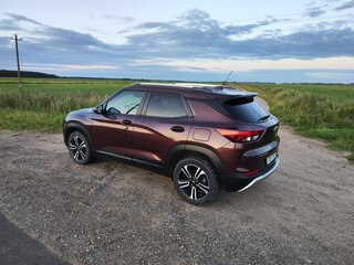 2022 Chevrolet TrailBlazer III, красный, 1435000 рублей, вид 5