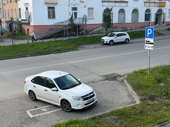 2017 Lada (ВАЗ) Granta Sport I, белый, 500000 рублей - вид 35