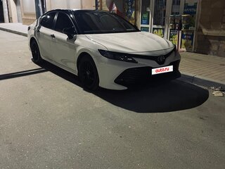 2019 Toyota Camry VIII (XV70), белый, 2150000 рублей, вид 1
