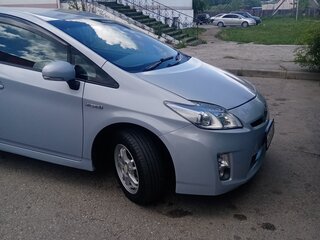 2010 Toyota Prius III (XW30), голубой, 1350000 рублей, вид 2