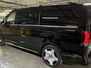 2026 Mercedes-Benz V-Класс Long 300 d длинный III (W447) Рестайлинг 2, чёрный, 15990000 рублей, вид 4