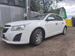 2012 Chevrolet Cruze I, белый, 700000 рублей, вид 1
