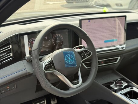2026 Volkswagen Tiguan L Pro III (China Market), чёрный, 4190000 рублей, вид 4