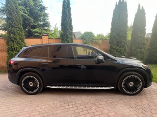 2022 Mercedes-Benz EQS SUV 450+, чёрный, 16000000 рублей, вид 2