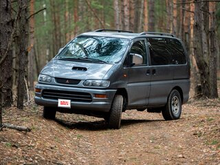 2000 Mitsubishi Space Gear I Рестайлинг, зелёный, 1600000 рублей, вид 1
