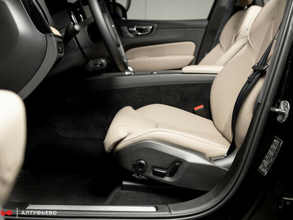 2025 Volvo XC60 II Рестайлинг 2, чёрный, 6990000 рублей - вид 26