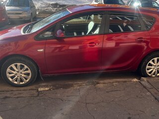 2010 Opel Astra J, красный, 515000 рублей, вид 5