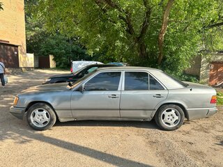 1989 Mercedes-Benz W124 230, серый, 210000 рублей, вид 5