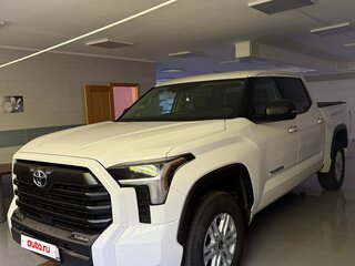 2024 Toyota Tundra Double Cab III, белый, 8000000 рублей, вид 1