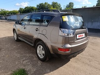 2011 Mitsubishi Outlander II Рестайлинг, коричневый, 1600000 рублей, вид 5