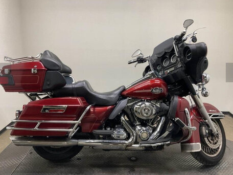 2009 Harley-Davidson Electra Glide, пурпурный, 580000 рублей, вид 1