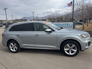 2024 Audi Q7 45 TFSI II (4M) Рестайлинг, серый, 7059424 рублей, вид 4