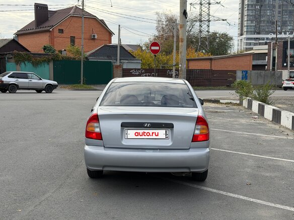 2006 Hyundai Accent ТагАЗ II, серебристый, 330000 рублей - вид 3