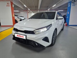 2023 Kia K3 II Рестайлинг, белый, 1500000 рублей, вид 1