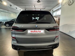 2025 BMW X7 40d I (G07) Рестайлинг, серебристый, 14404000 рублей, вид 5