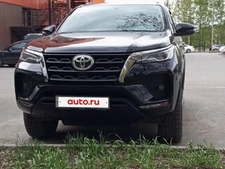 2021 Toyota Fortuner II Рестайлинг, чёрный, 5000000 рублей, вид 2