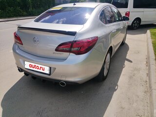2012 Opel Astra J Рестайлинг, серебристый, 1100000 рублей, вид 4