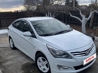 2015 Hyundai Solaris I Рестайлинг, белый, 1250000 рублей, вид 3