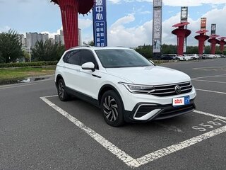 2022 Volkswagen Tiguan II Рестайлинг, белый, 2702000 рублей, вид 3