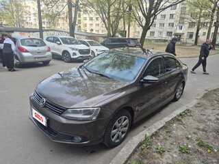 2013 Volkswagen Jetta VI, коричневый, 890000 рублей, вид 1