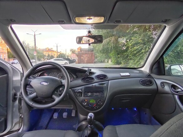 2004 Ford Focus I Рестайлинг, серебристый, 139000 рублей - вид 12