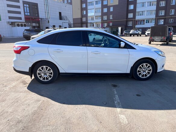 2012 Ford Focus III, белый, 595000 рублей - вид 2