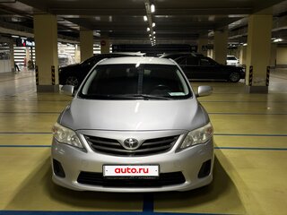 2013 Toyota Corolla X (E140, E150) Рестайлинг, серебристый, 1200000 рублей, вид 1