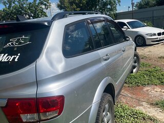 2008 SsangYong Kyron 5-speed I Рестайлинг, серебристый, 700000 рублей, вид 4