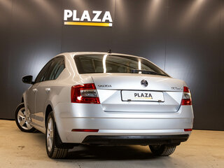 2017 Skoda Octavia III (A7) Рестайлинг, серебристый, 1499000 рублей, вид 3